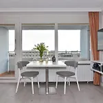 Metropol, Whg 89, Landseite