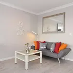 Metropol, Whg 89, Landseite